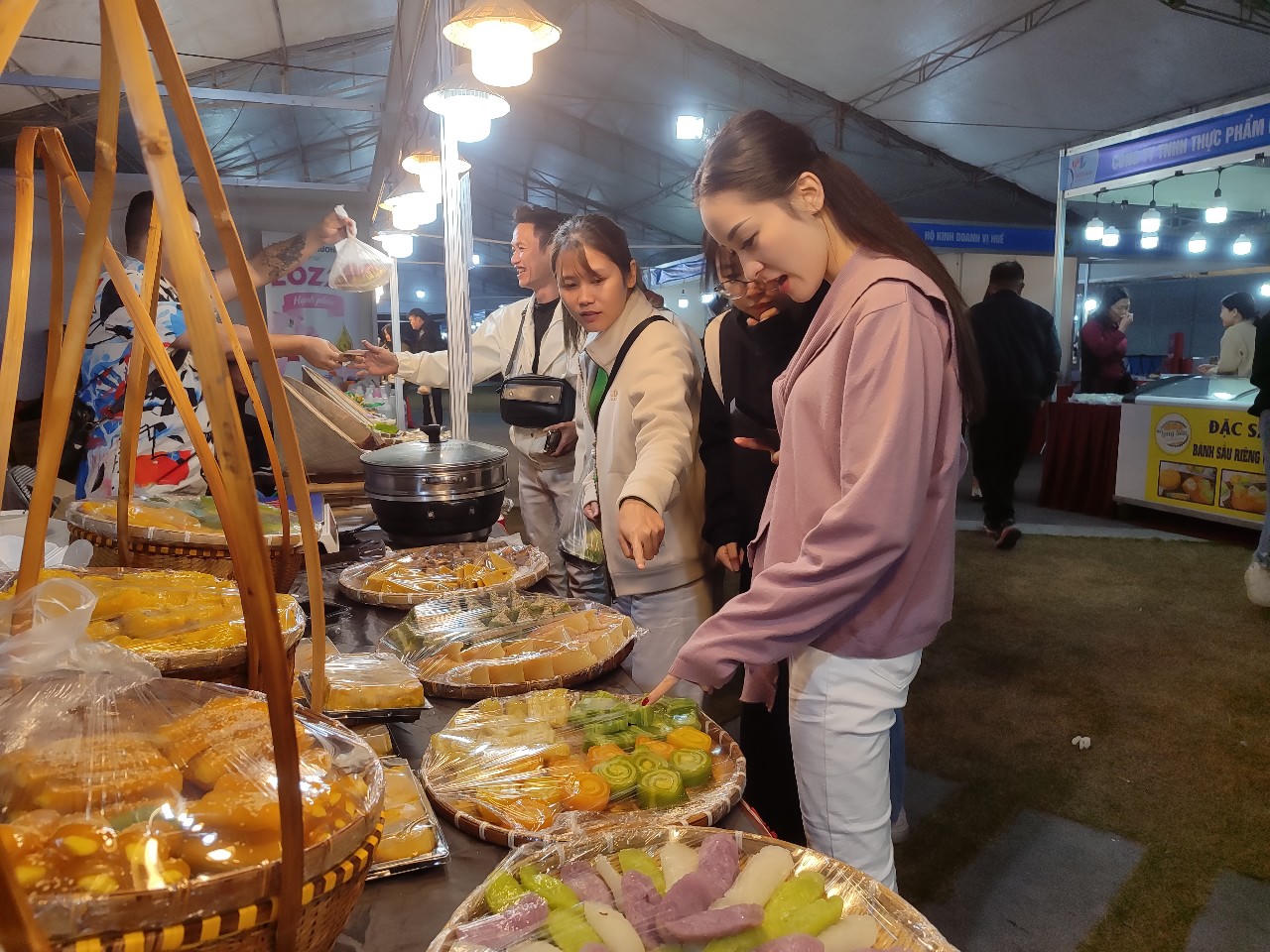 100.000 du khách đến với Liên hoan ẩm thực Quảng Ninh