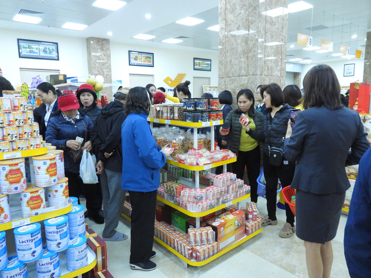 Bưu điện Quảng Ninh khai trương website mua sắm