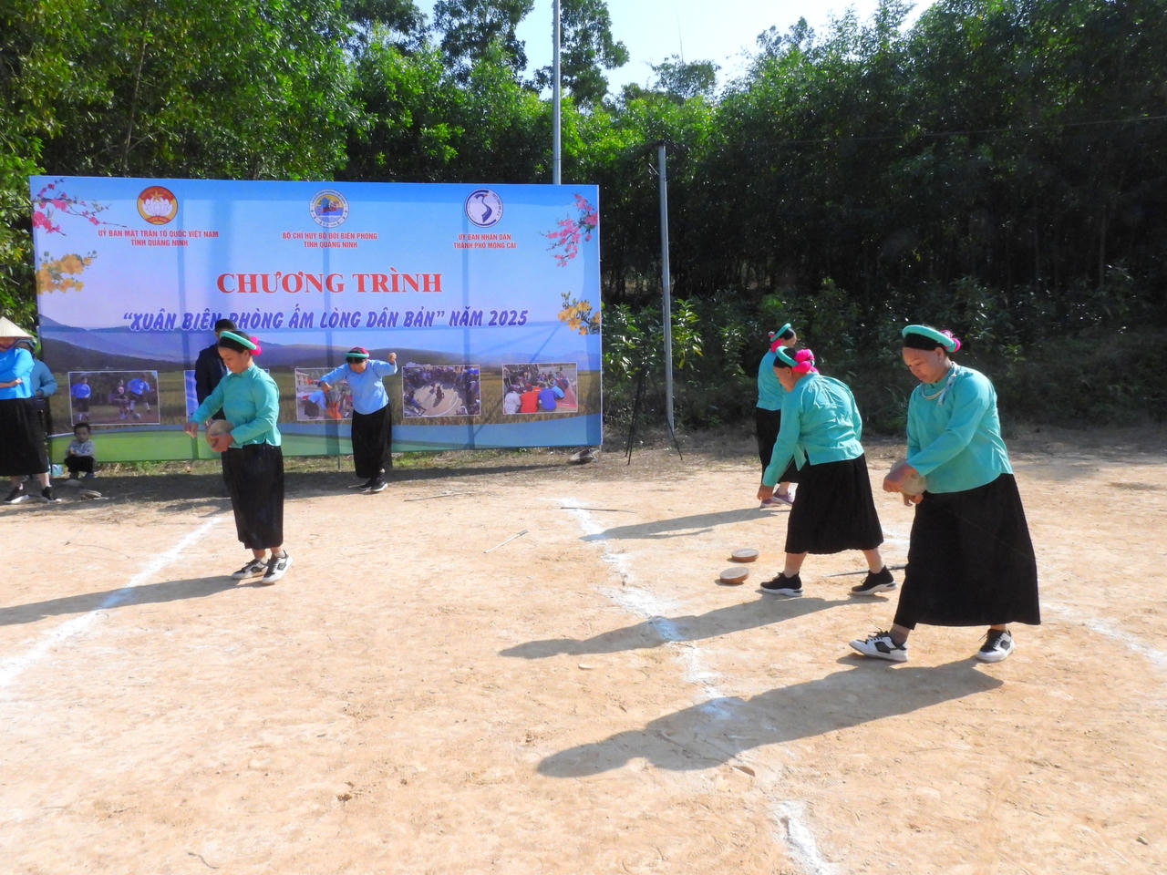 'Xuân Biên phòng ấm lòng dân bản' tại Quảng Ninh