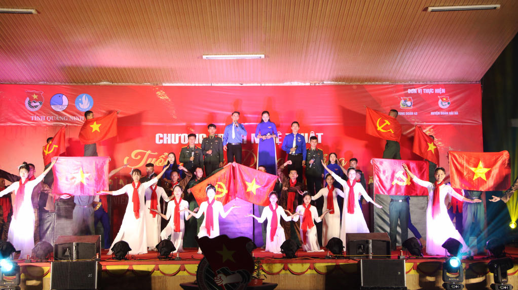 Quảng Ninh: Sôi nổi hoạt động 'Tuổi trẻ với mùa xuân biên giới'