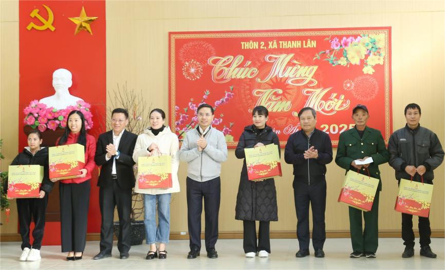 Bí thư Tỉnh ủy Quảng Ninh chúc Tết quân, dân huyện Cô Tô