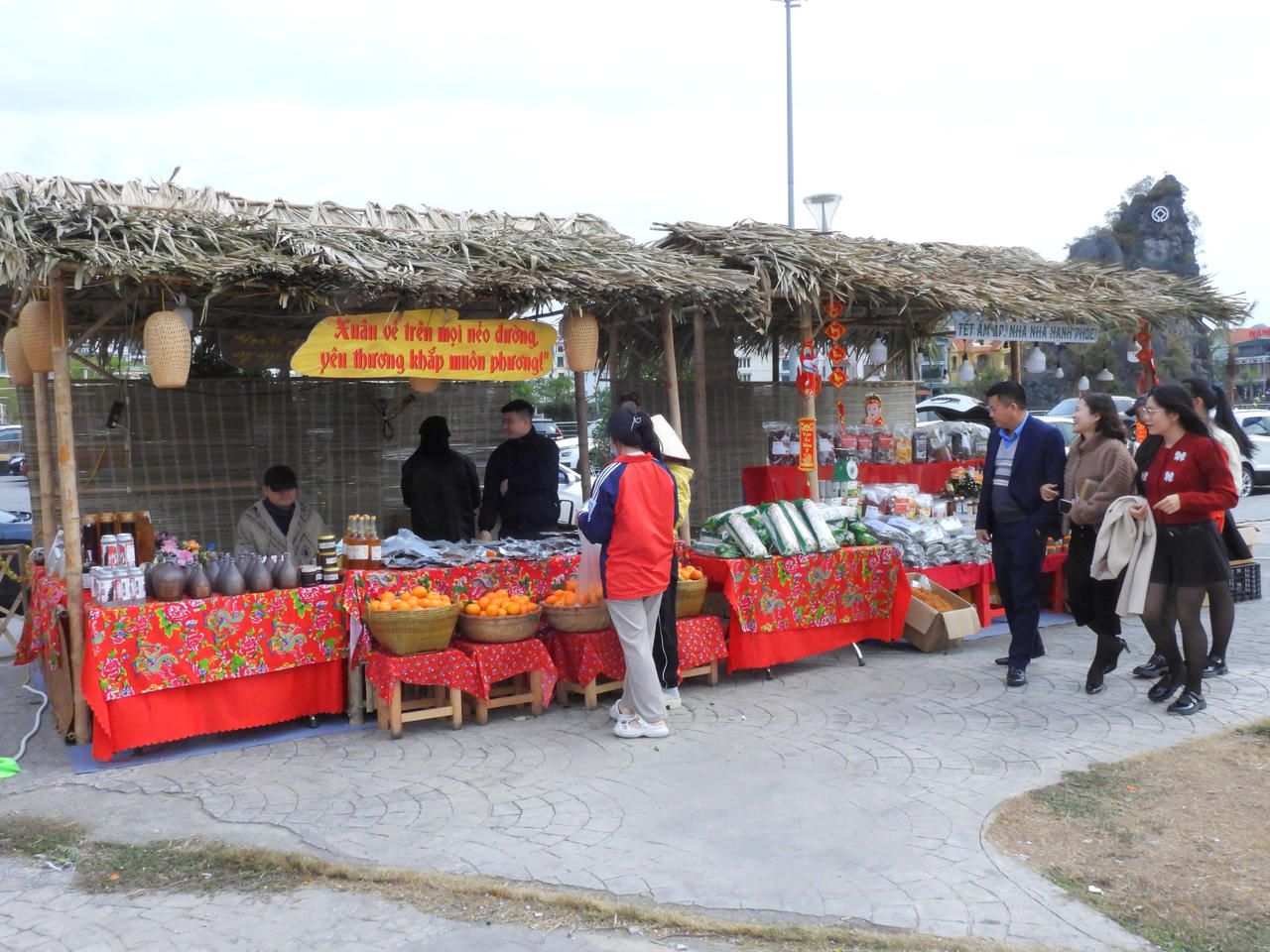 Rực rỡ sắc màu ngày hội văn hóa Tết các dân tộc tại Quảng Ninh