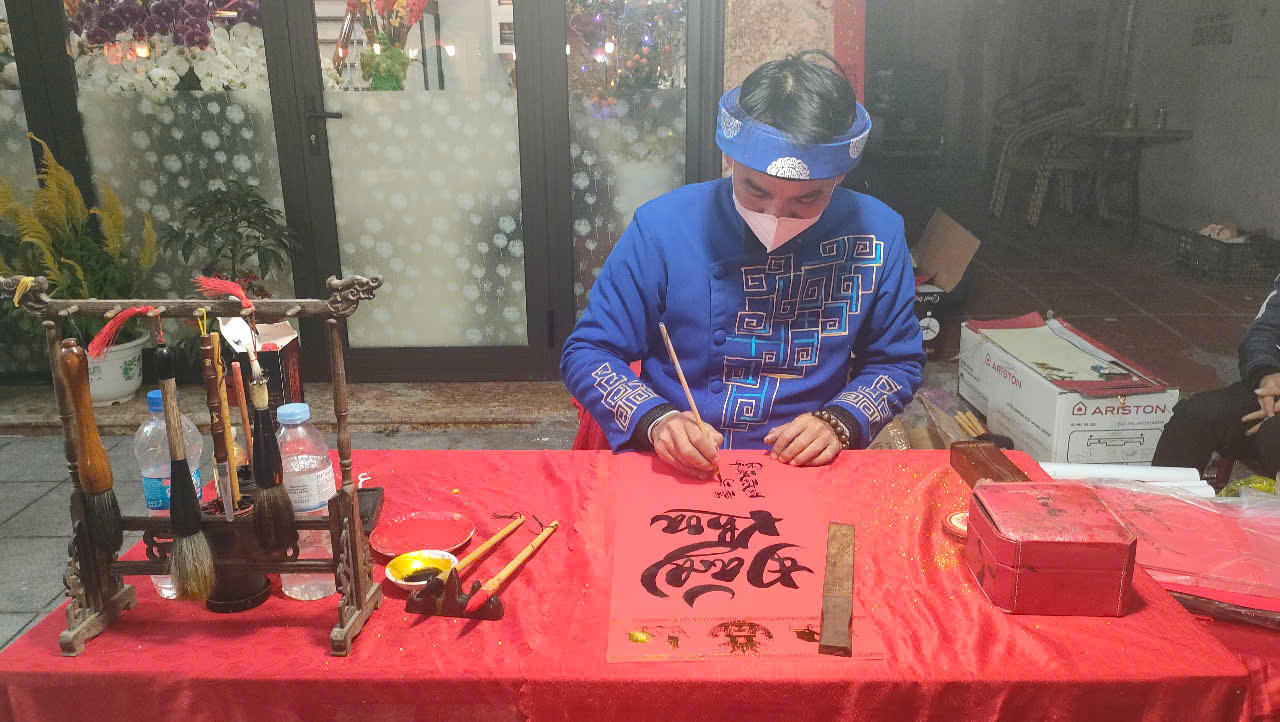 Nô nức đi lễ đền, chùa đầu năm ở Quảng Ninh