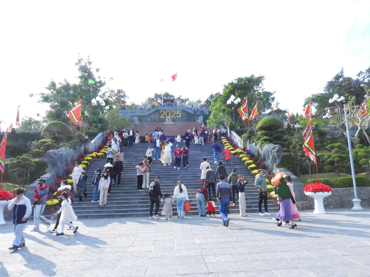 552.000 lượt du khách đến Quảng Ninh dịp Tết Ất Tỵ