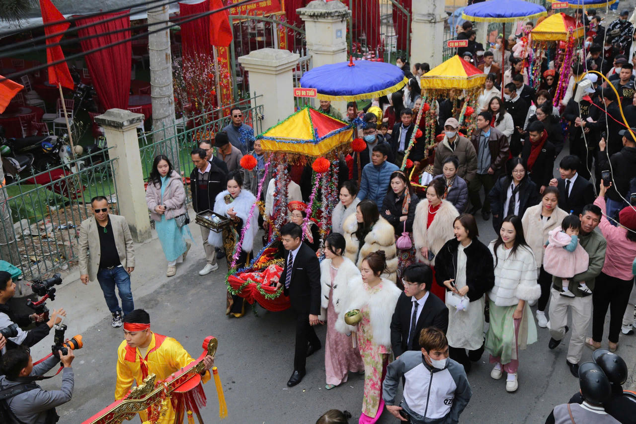 Lễ rước người sống ở Đảo Hà Nam (Quảng Ninh)