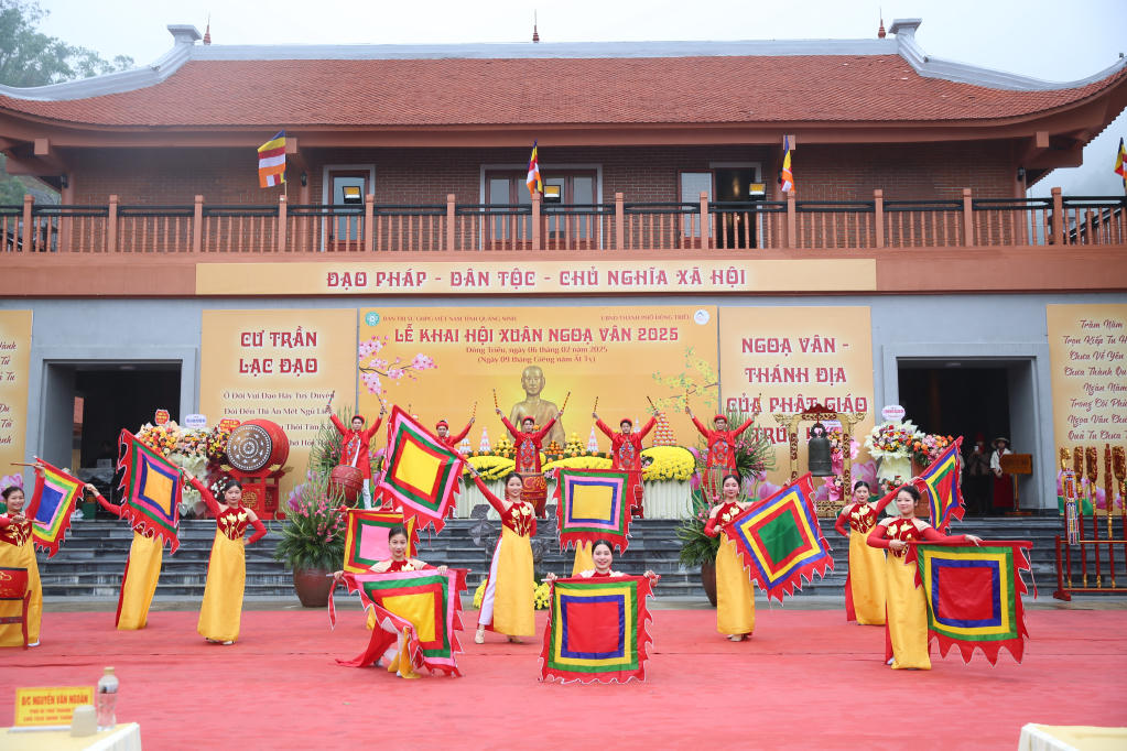 Khai hội Xuân Ngọa Vân 2025