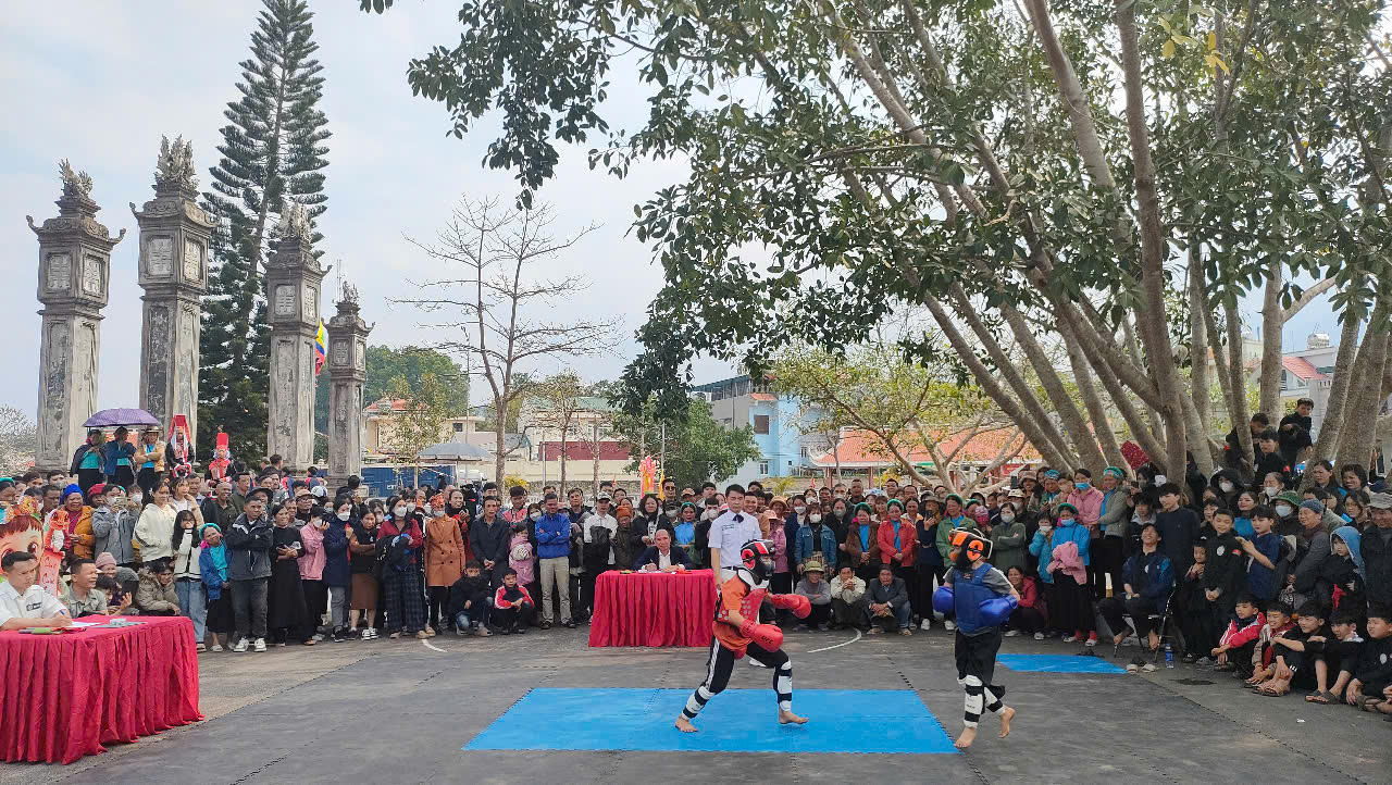 Rộn ràng Lễ hội đình Lục Nà (Bình Liêu)