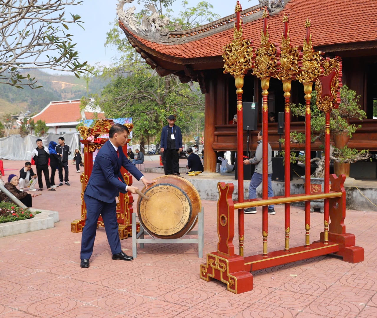 Rộn ràng Lễ hội đình Lục Nà (Bình Liêu)