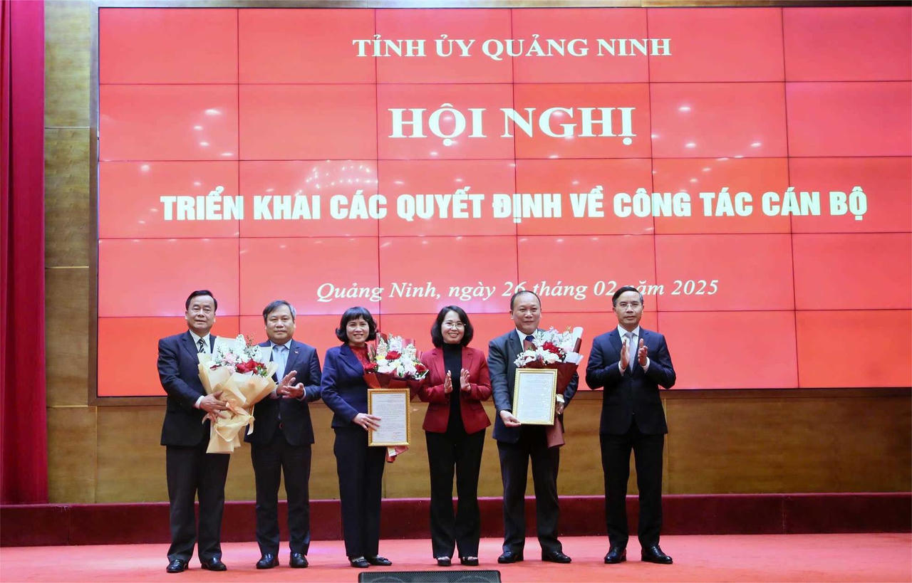 Công bố Nghị quyết, Quyết định về tổ chức lại các cơ quan, đơn vị thuộc UBND tỉnh Quảng Ninh