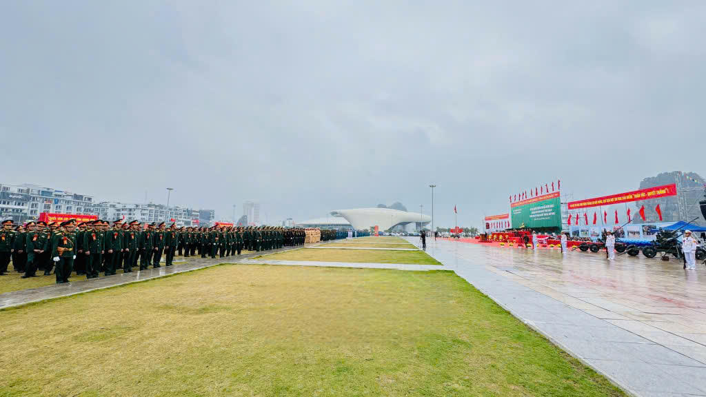 Bộ Chỉ huy Quân sự tỉnh Quảng Ninh đón nhận Huân chương Bảo vệ Tổ quốc hạng Ba