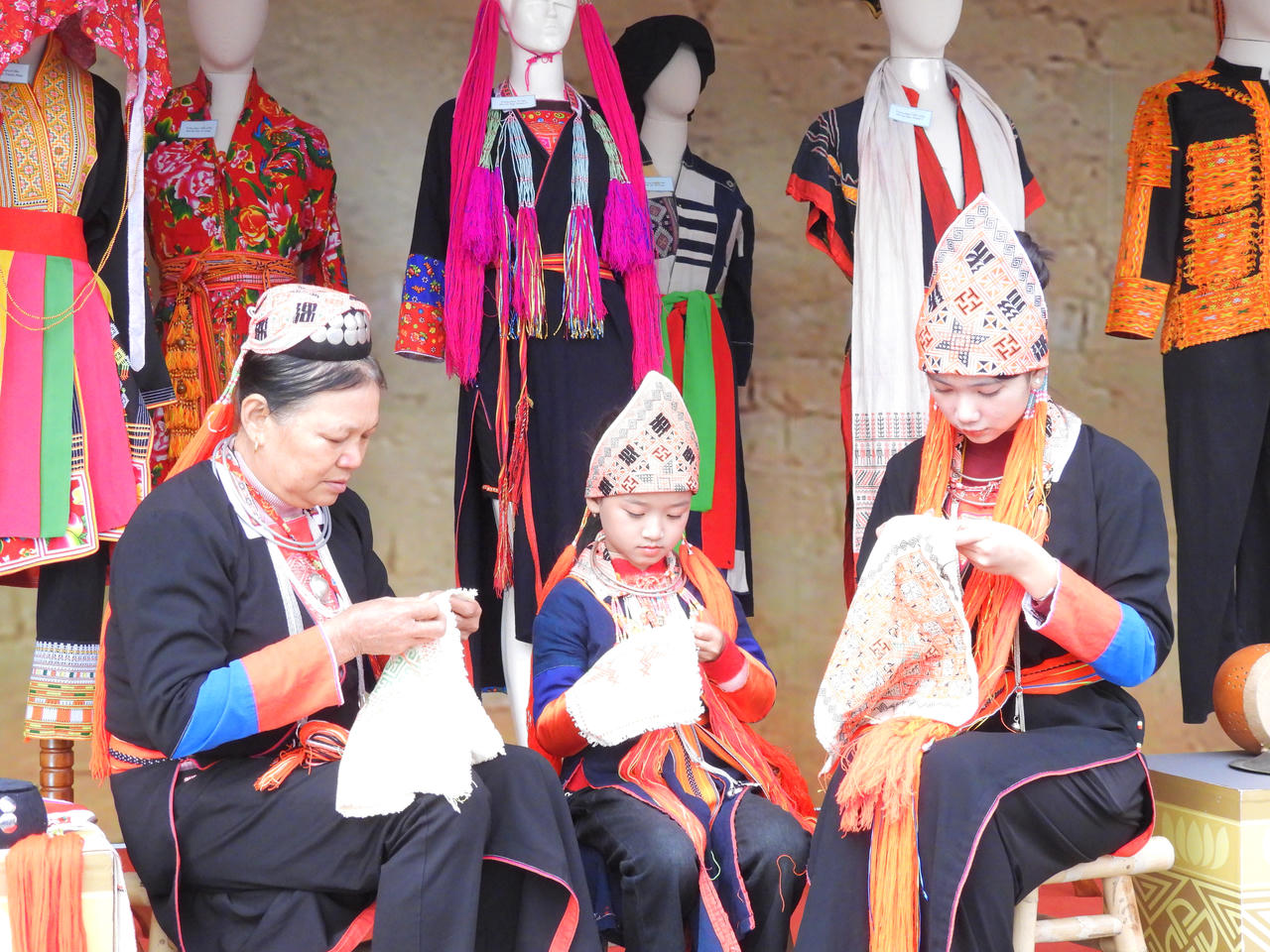 Quảng Ninh tổ chức hàng loạt sự kiện hấp dẫn thu hút du khách 