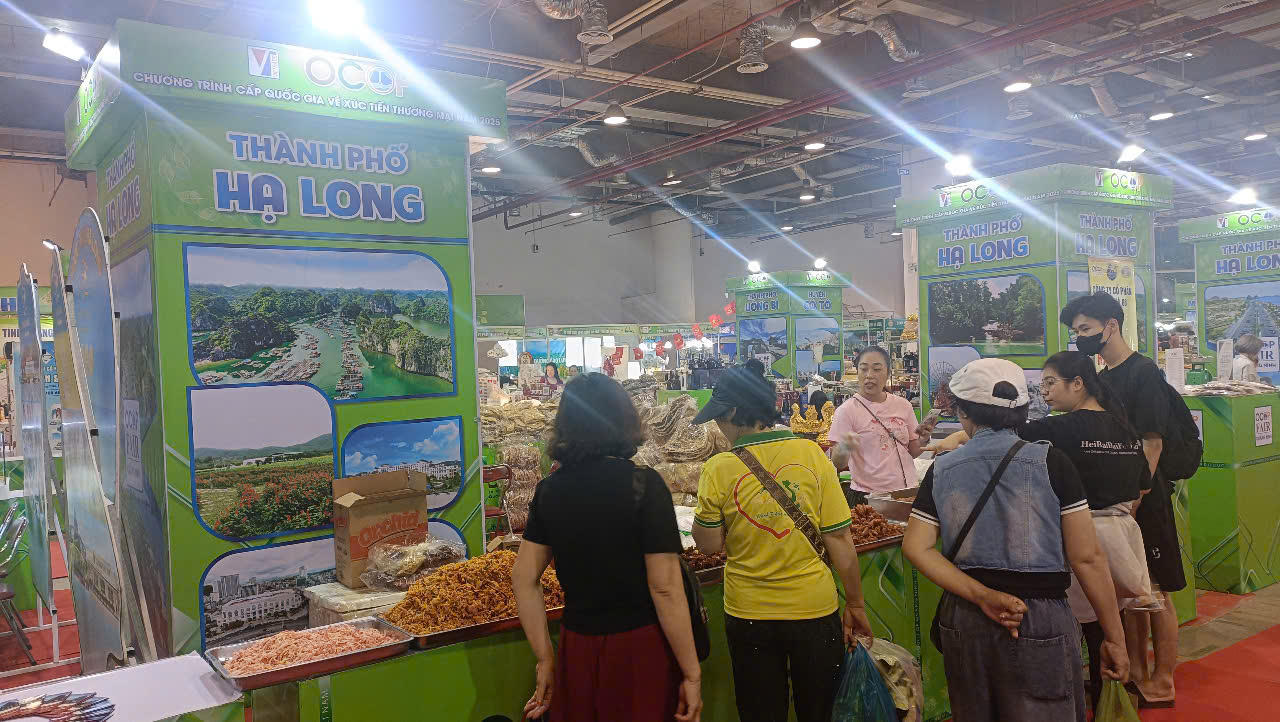 Hội chợ OCOP khu vực Đồng bằng sông Hồng tại Quảng Ninh thu hút hơn 57.000 lượt khách