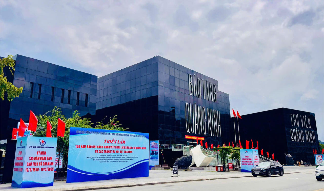 Tọa đàm và Triển lãm 100 năm Báo chí Cách mạng Việt Nam tại Quảng Ninh