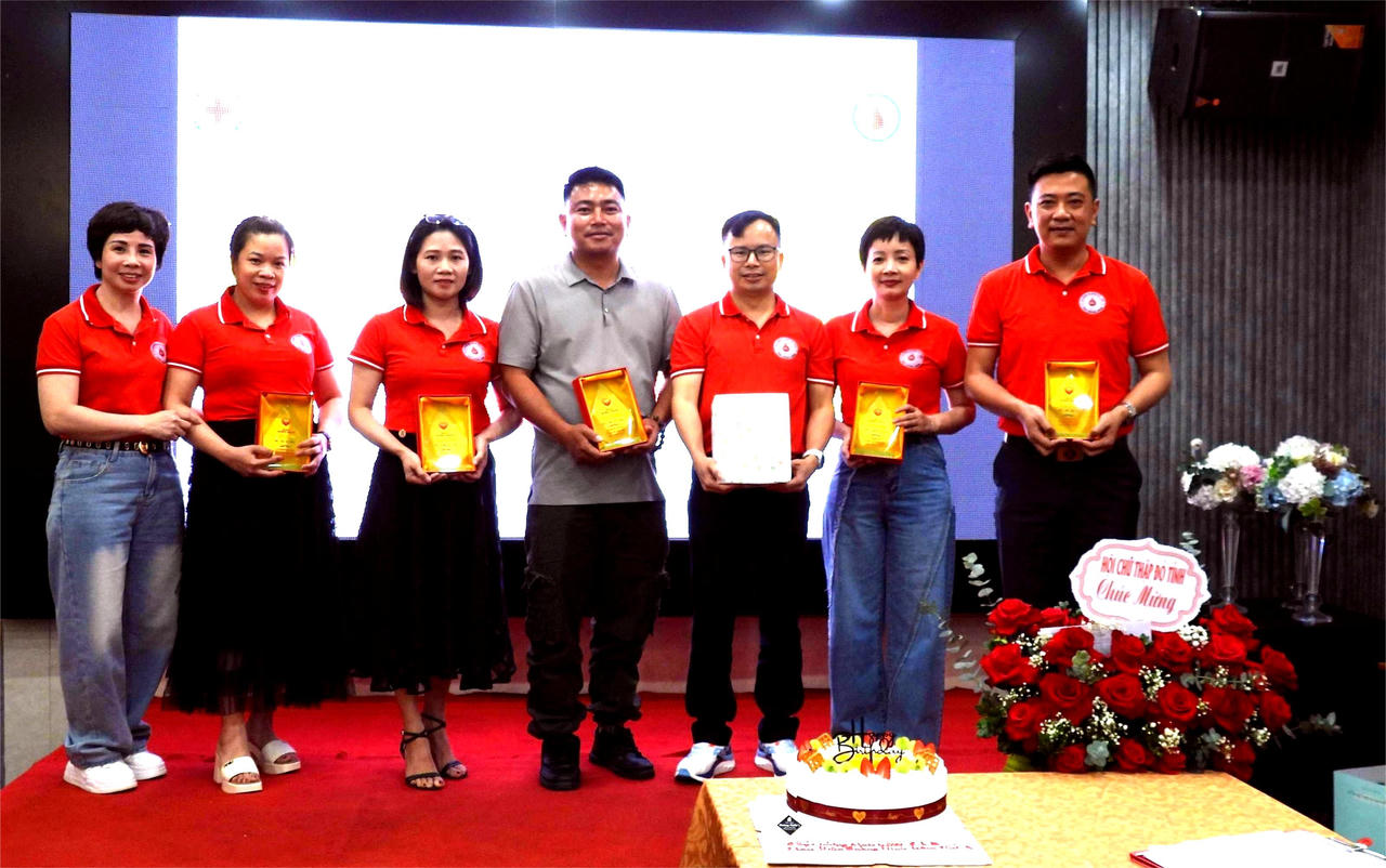 Những người mang “biệt dược” chỉ chờ cho