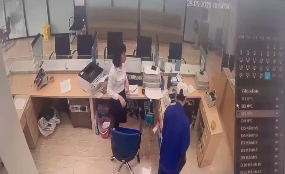 Truy bắt người đàn ông cướp ngân hàng ở Quảng Ninh 