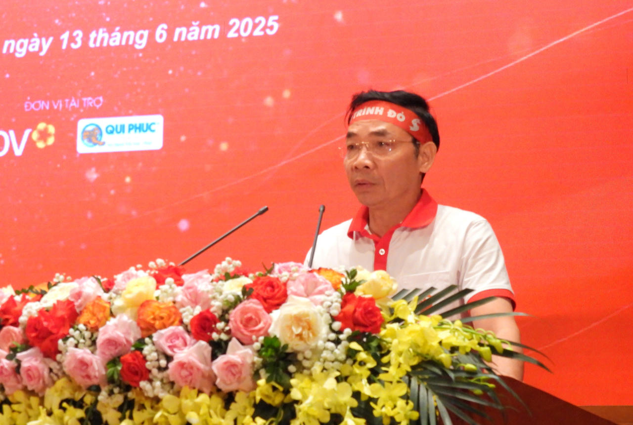 “Giọt hồng Đất Mỏ - Kết nối dòng máu Việt” - phóng viên báo Pháp luật Việt Nam được tôn vinh