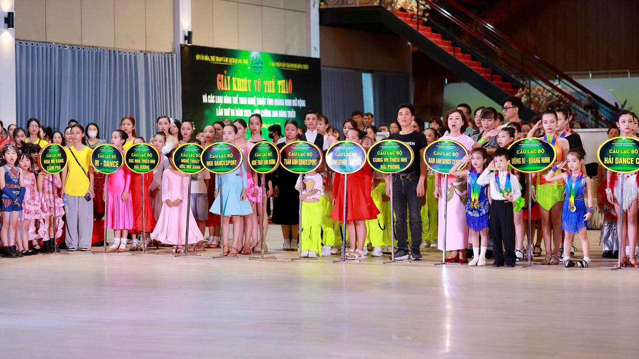 Hàng nghìn vận động viên tham gia Giải Khiêu vũ thể thao tại Quảng Ninh