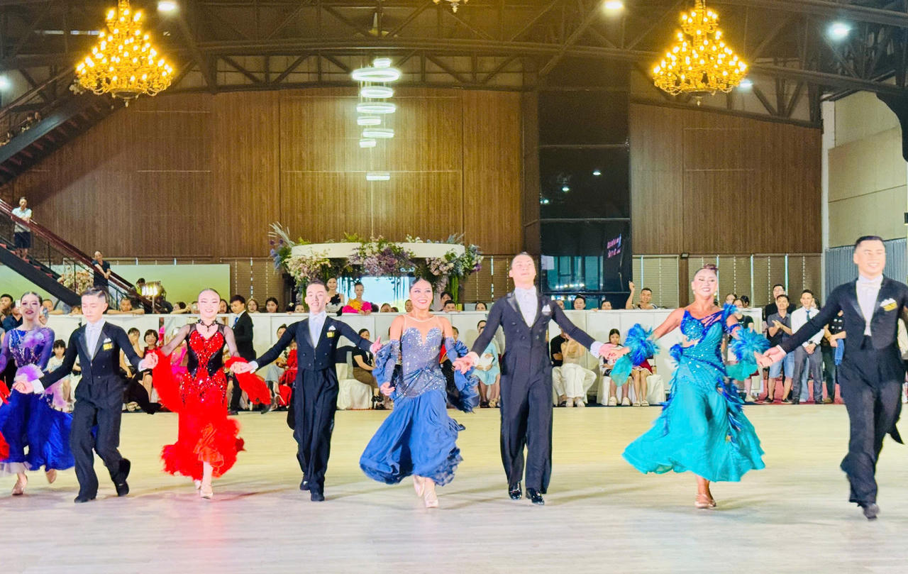 Hàng nghìn vận động viên tham gia Giải Khiêu vũ thể thao tại Quảng Ninh