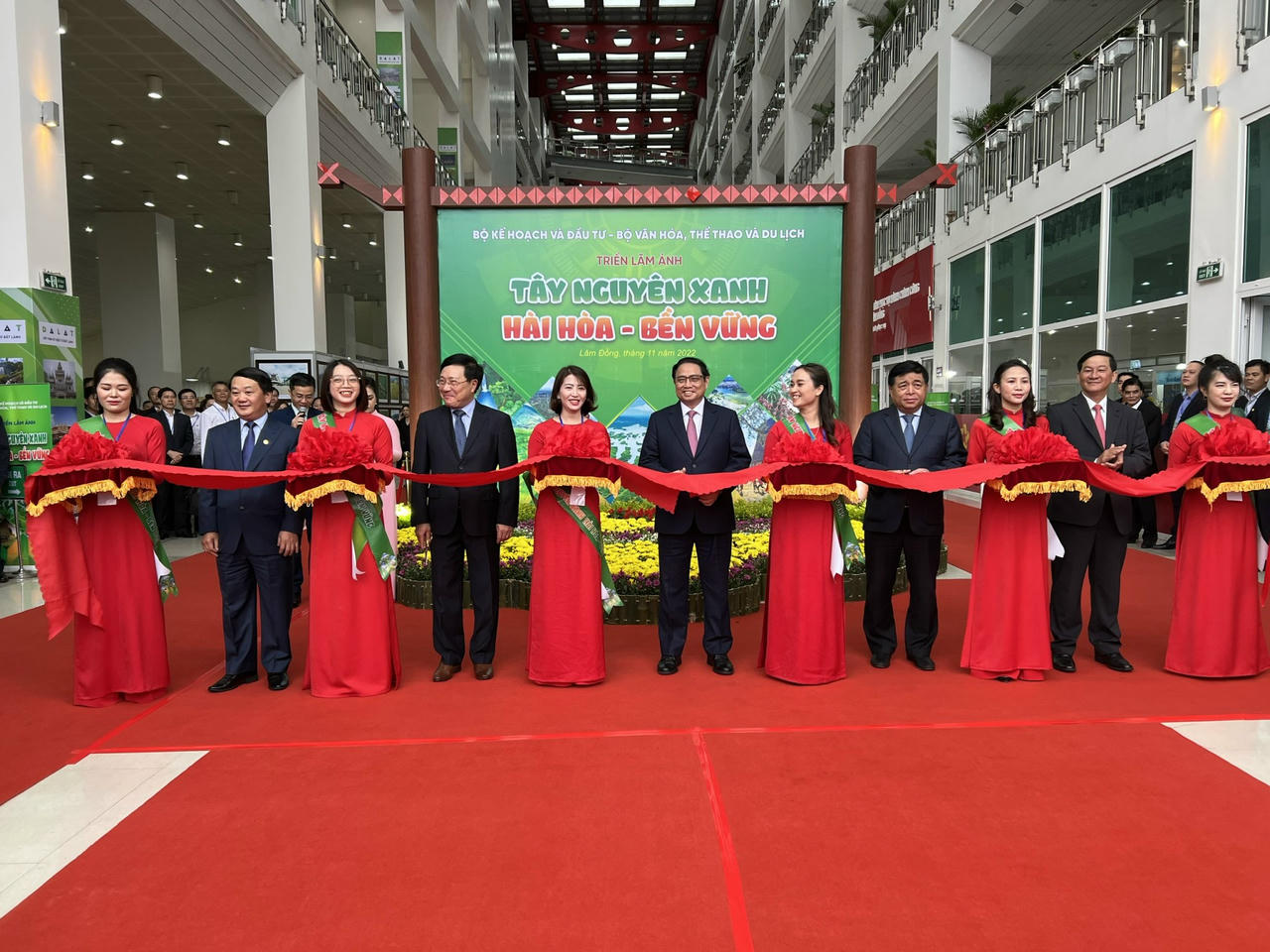 Thủ tướng chủ trì Hội nghị xúc tiến đầu tư vùng Tây Nguyên