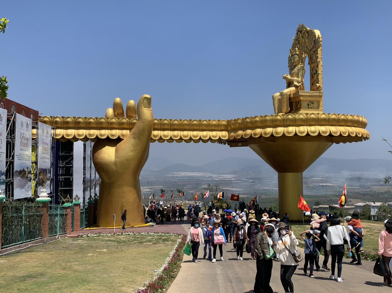 Lâm Đồng có đại bảo tháp kinh luân lớn nhất thế giới