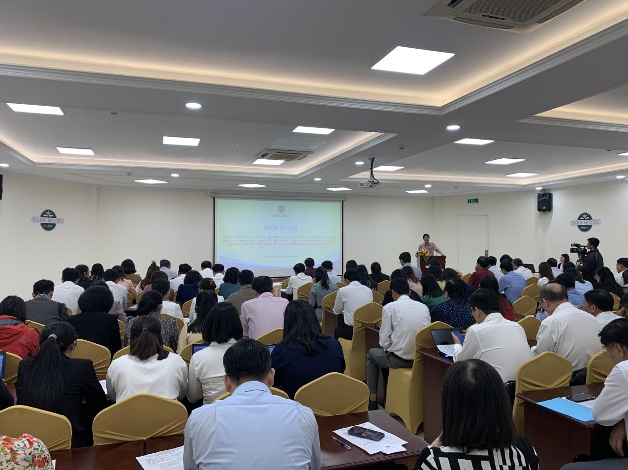 Cần phản ứng nhạy bén, kịp thời về chính sách, pháp luật