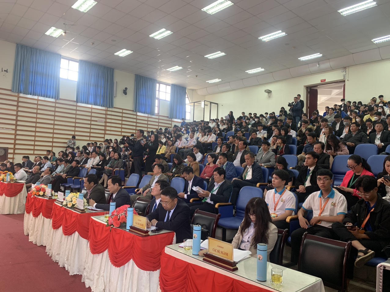 Cần có chính sách hỗ trợ đào tạo các ngành khoa học cơ bản