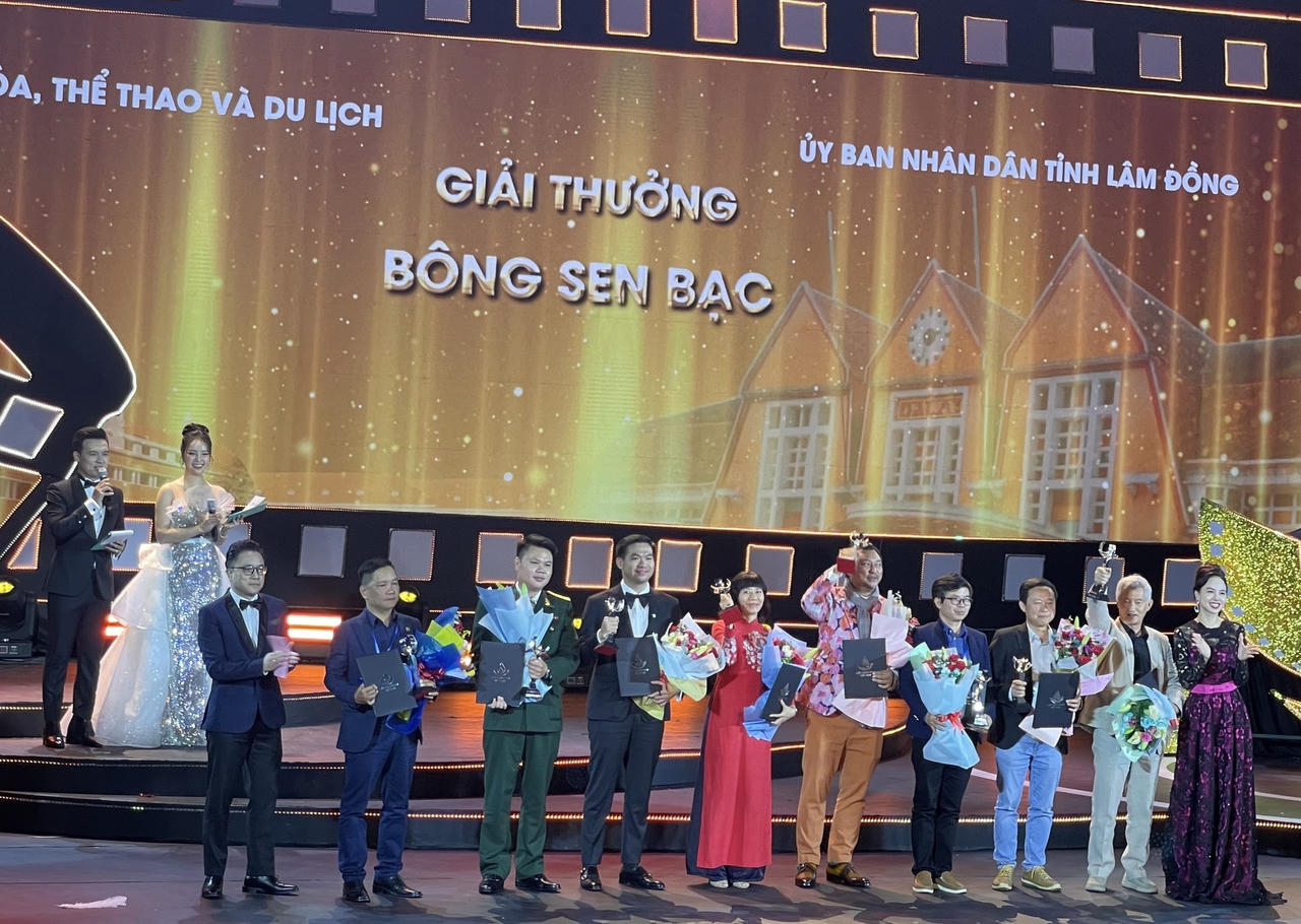 Trao giải Liên hoan phim Việt Nam lần thứ 23