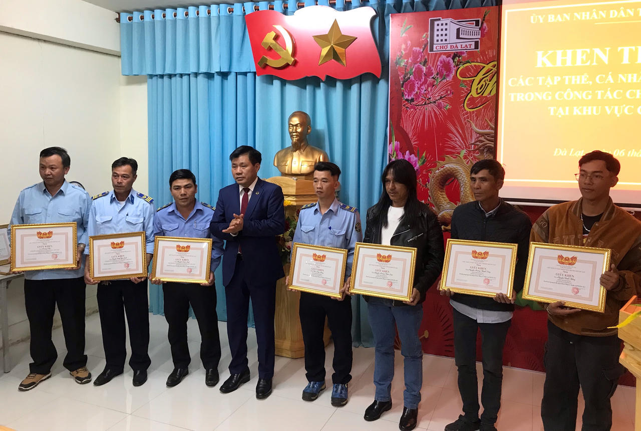 Đà Lạt khen thưởng cá nhân, tập thể tích cực chữa cháy