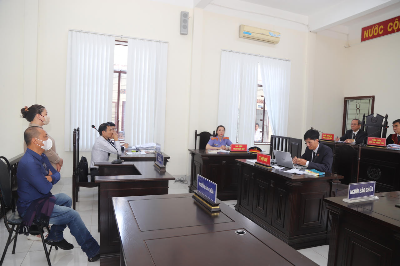 Vụ đưa con đi chữa bệnh nhận lại hũ tro cốt: 2 bị cáo được hưởng án treo