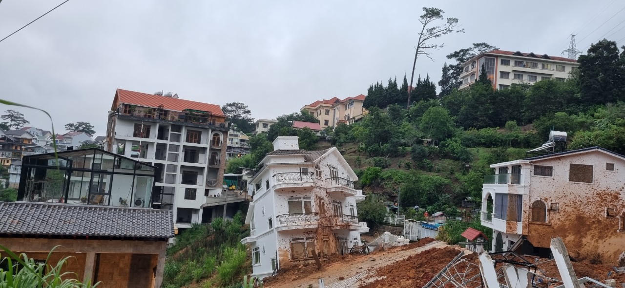 Lâm Đồng quyết tâm ứng phó sạt trượt đất: Bài 1 - Hậu quả nặng nề từ sự cố sạt trượt đất