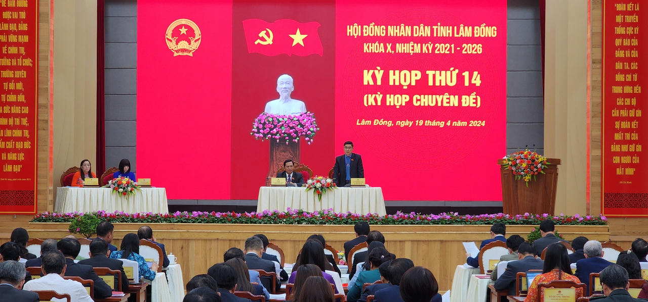 Bãi nhiệm tư cách đại biểu HĐND với cựu Bí thư, Chủ tịch Lâm Đồng