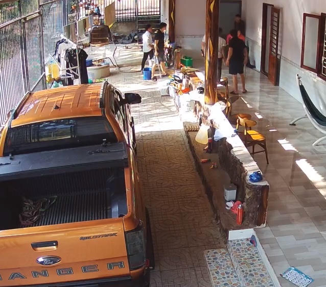 Truy bắt nhóm thanh niên tới tới tận nhà chém gia chủ trọng thương