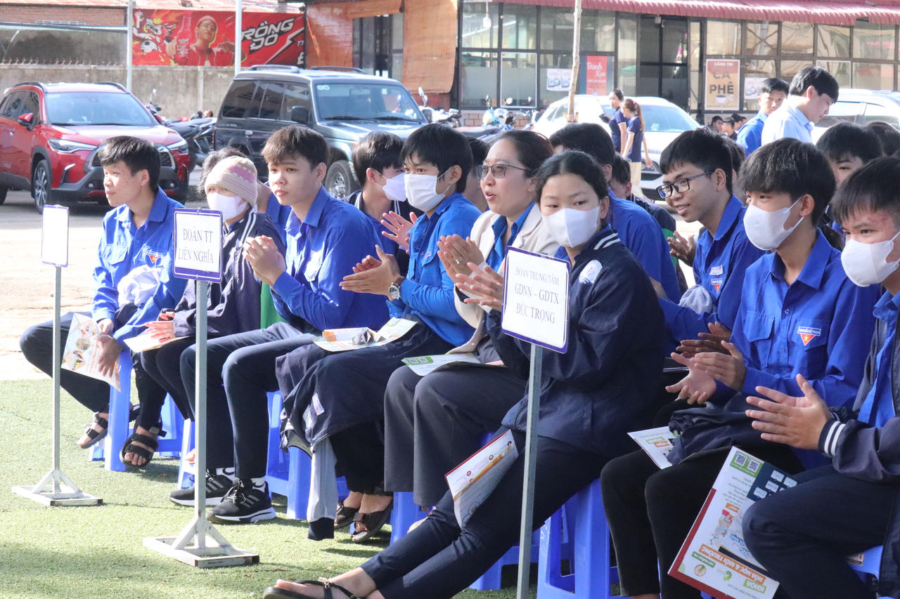 Sôi động ngày hội việc làm cho đoàn viên thanh niên Lâm Đồng