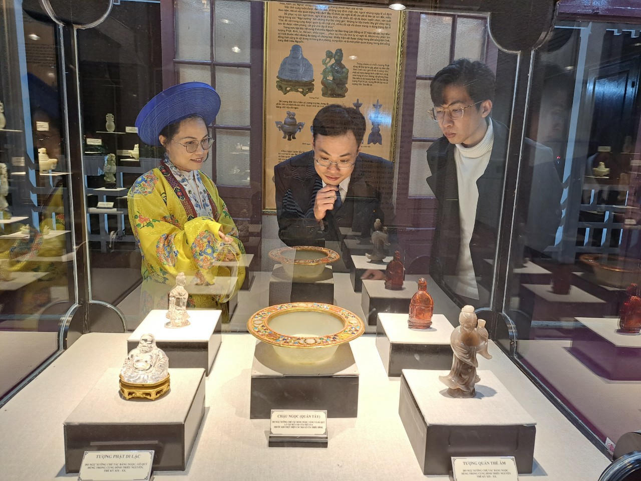 Triển lãm 'Báu vật hoàng cung' tại Lâm Đồng