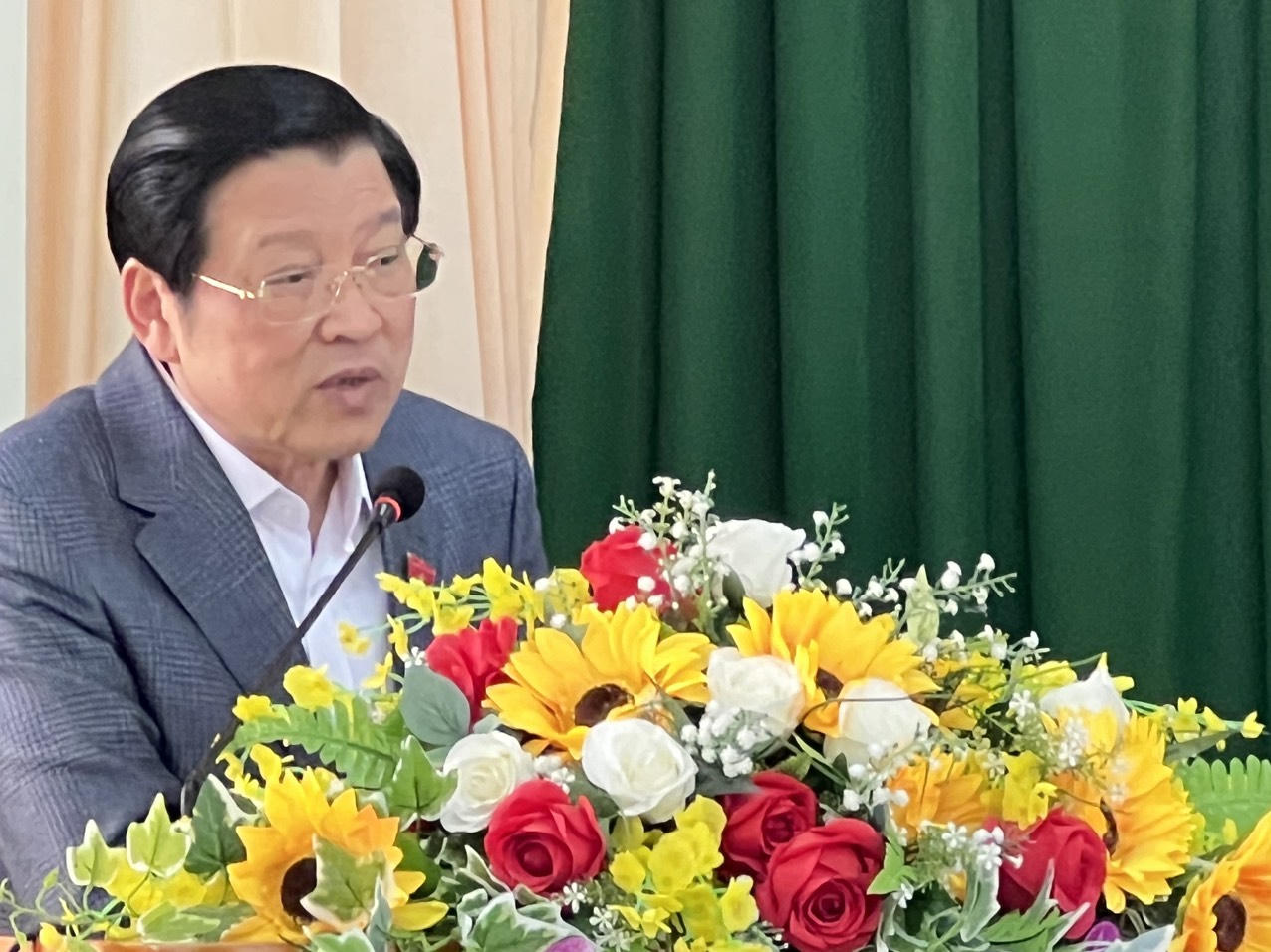 Trưởng Ban Nội chính Trung ương tiếp xúc cử tri Lâm Đồng