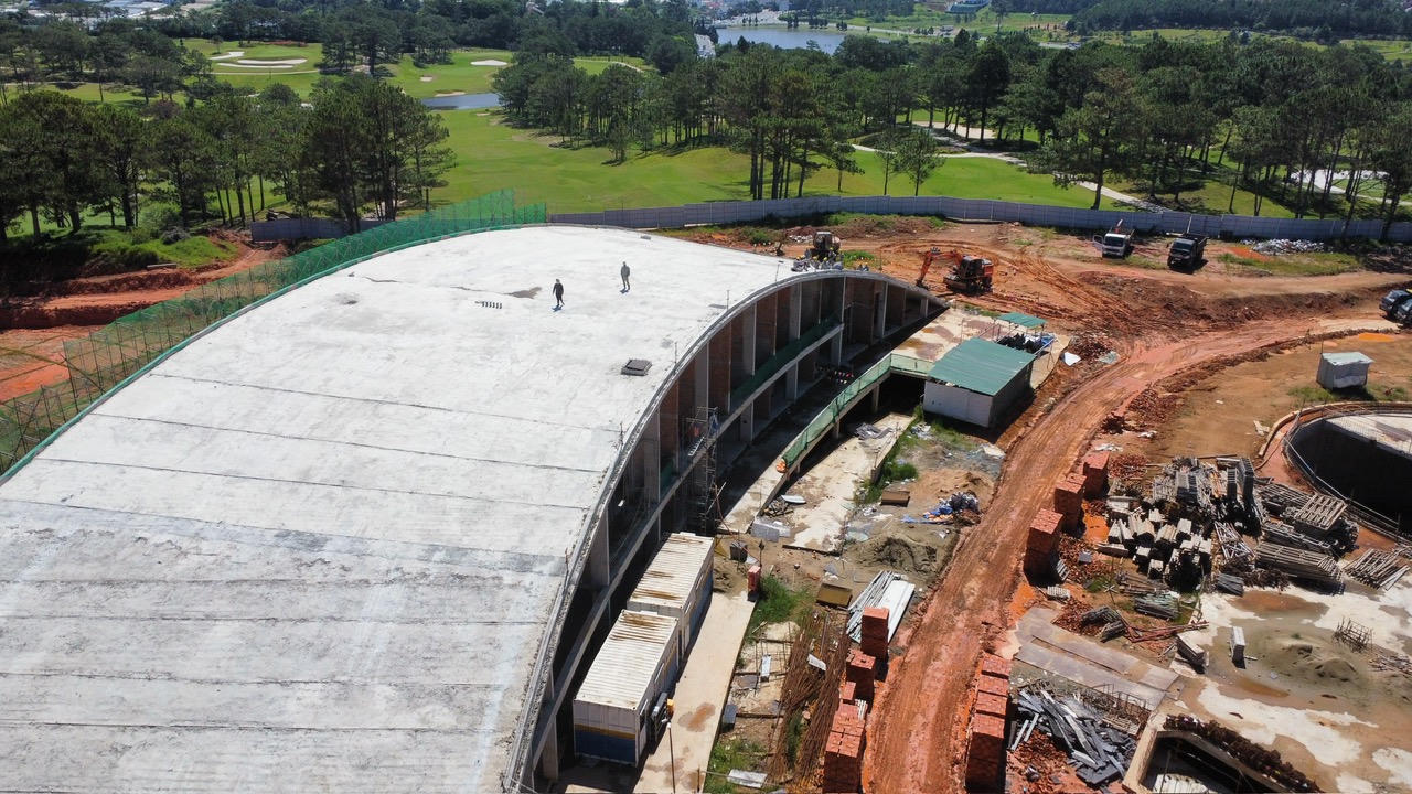 Tranh cãi dự kiến chi phí cưỡng chế công trình tại Đồi Cù