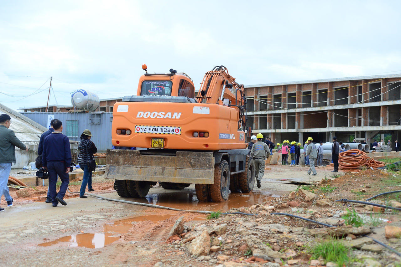 Tạm hoãn cưỡng chế công trình toà nhà CLB golf ở Đồi Cù Đà Lạt