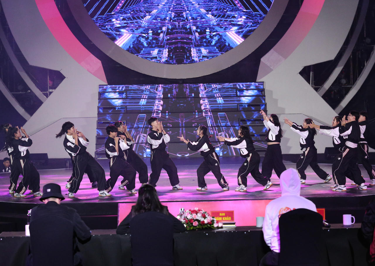 Khẩn trương xây dựng Chỉ thị về phát triển văn hoá, con người Lâm Đồng