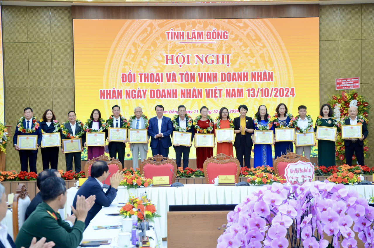 Lâm Đồng cam kết tạo thuận lợi cho doanh nghiệp, doanh nhân phát triển