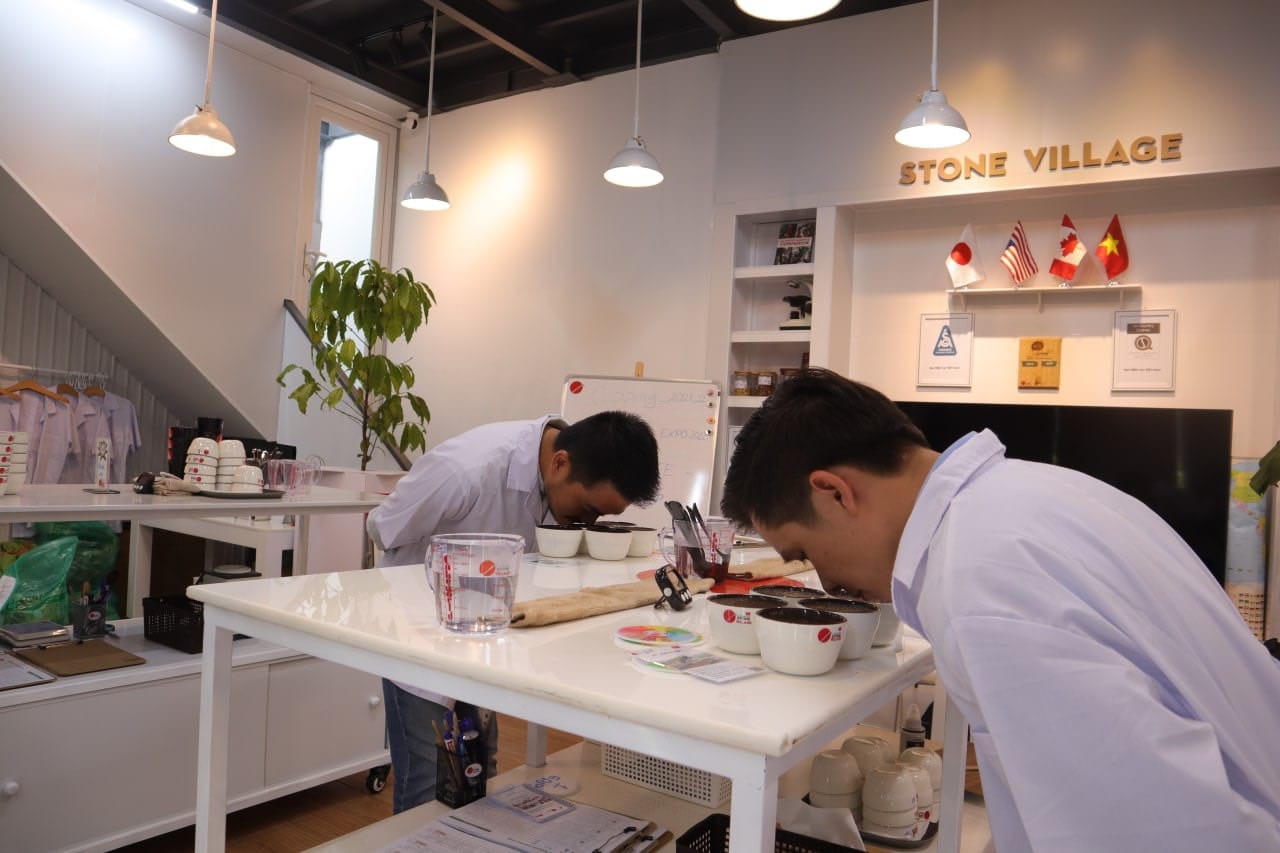 Khát vọng cà phê Tây Nguyên - Bài 5: 'Bắt tay' nông dân đưa Enjoy Coffee vươn ra thế giới