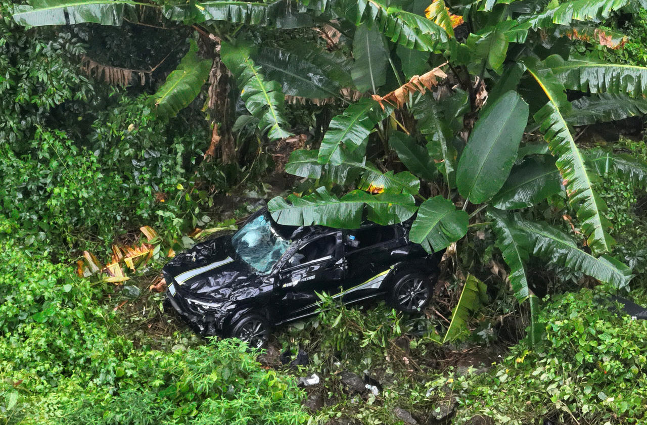 Ô tô biển số TP HCM lao xuống vực trên đèo Bảo Lộc, 1 người tử vong