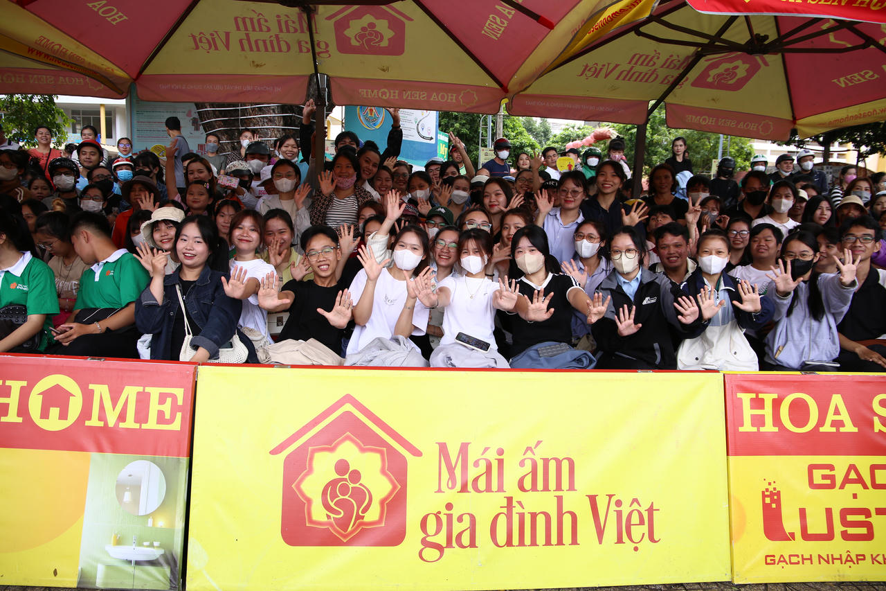 Tập đoàn Hoa Sen được vinh danh 'Tổ chức Vì cộng đồng' tại Vietnam iContent 2024