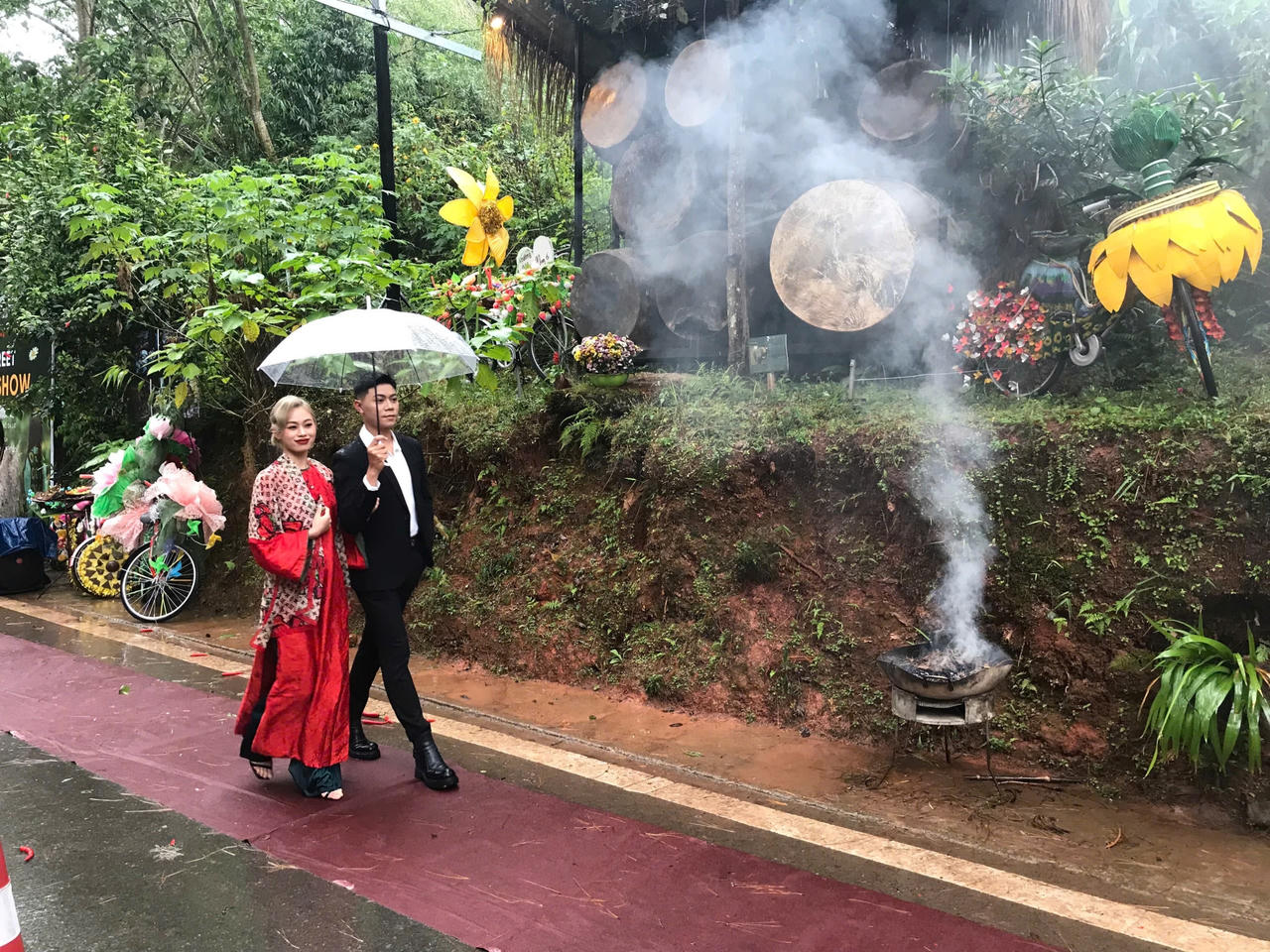 Trình diễn thời trang “Đan áo mùa xuân” trên cung đường nghệ thuật Đà Lạt