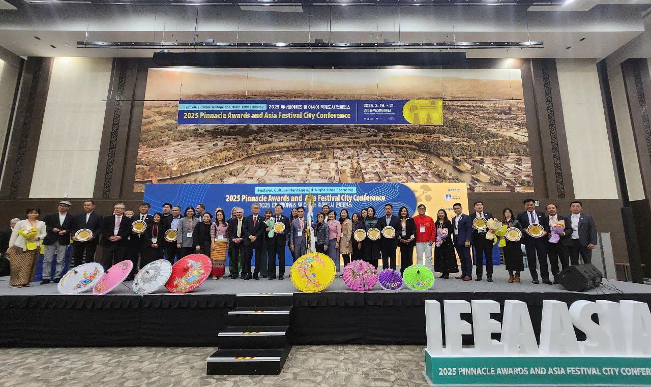 Lễ hội hoa Đà Lạt nhận “cú đúp” Giải thưởng Festival châu Á 2025