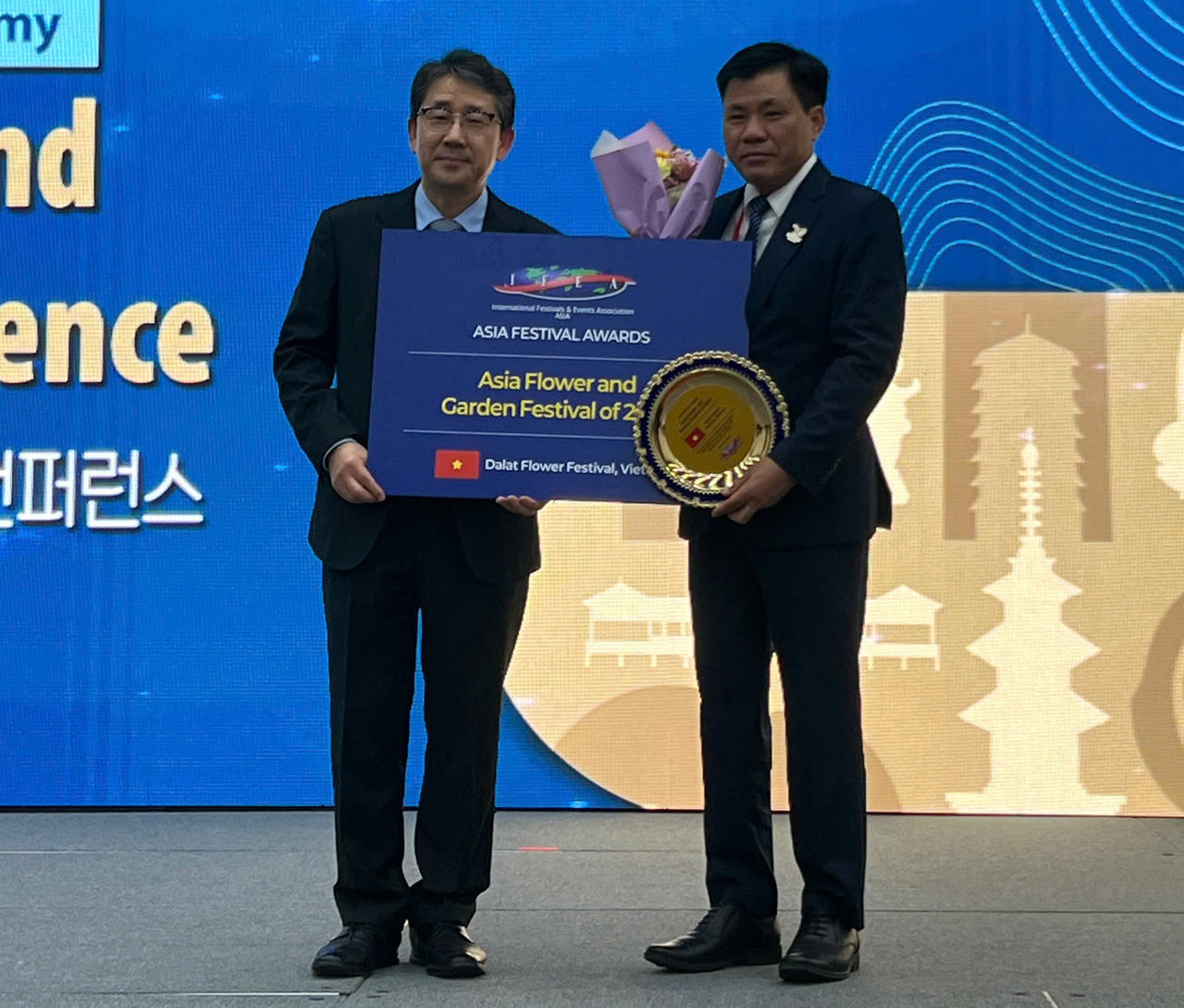 Lễ hội hoa Đà Lạt nhận “cú đúp” Giải thưởng Festival châu Á 2025