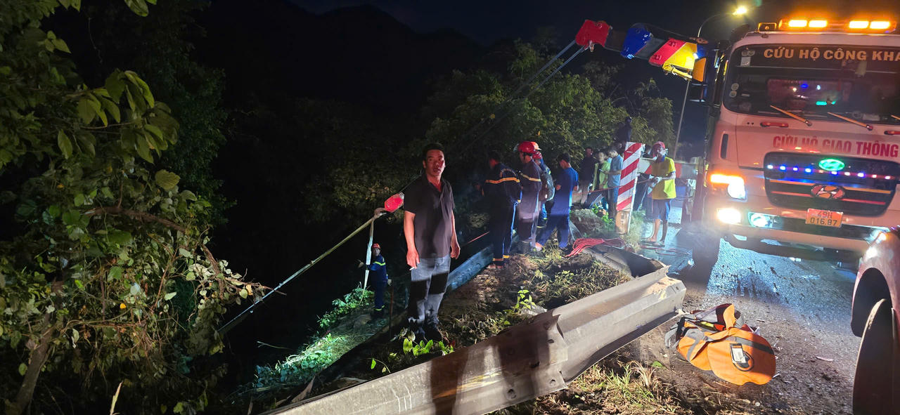 Danh tính nạn nhân tử vong trong vụ ô tô khách lao xuống vực trên đèo Bảo Lộc