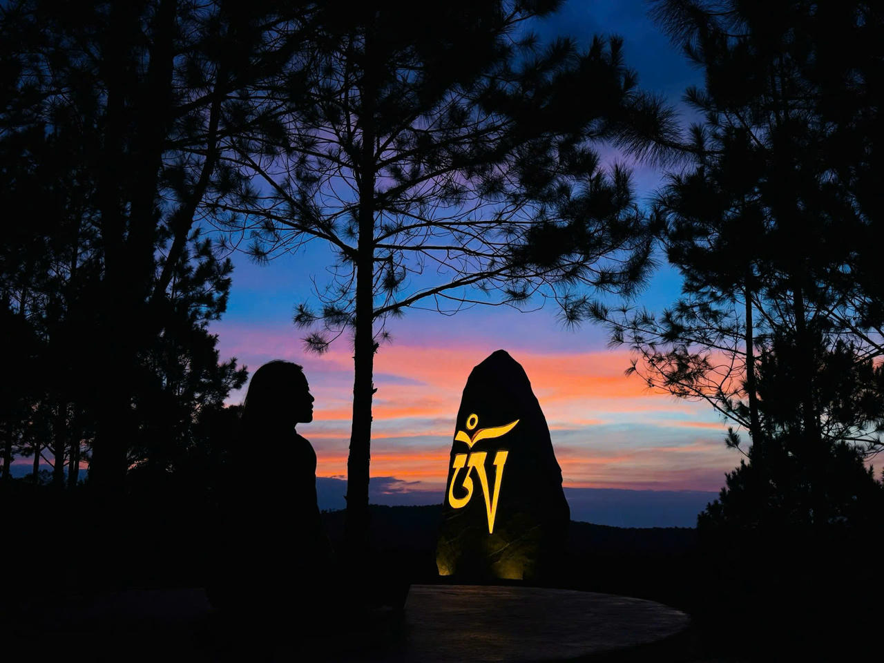 Chạm nguồn năng lượng tinh khiết về đêm tại Samten Hills Dalat