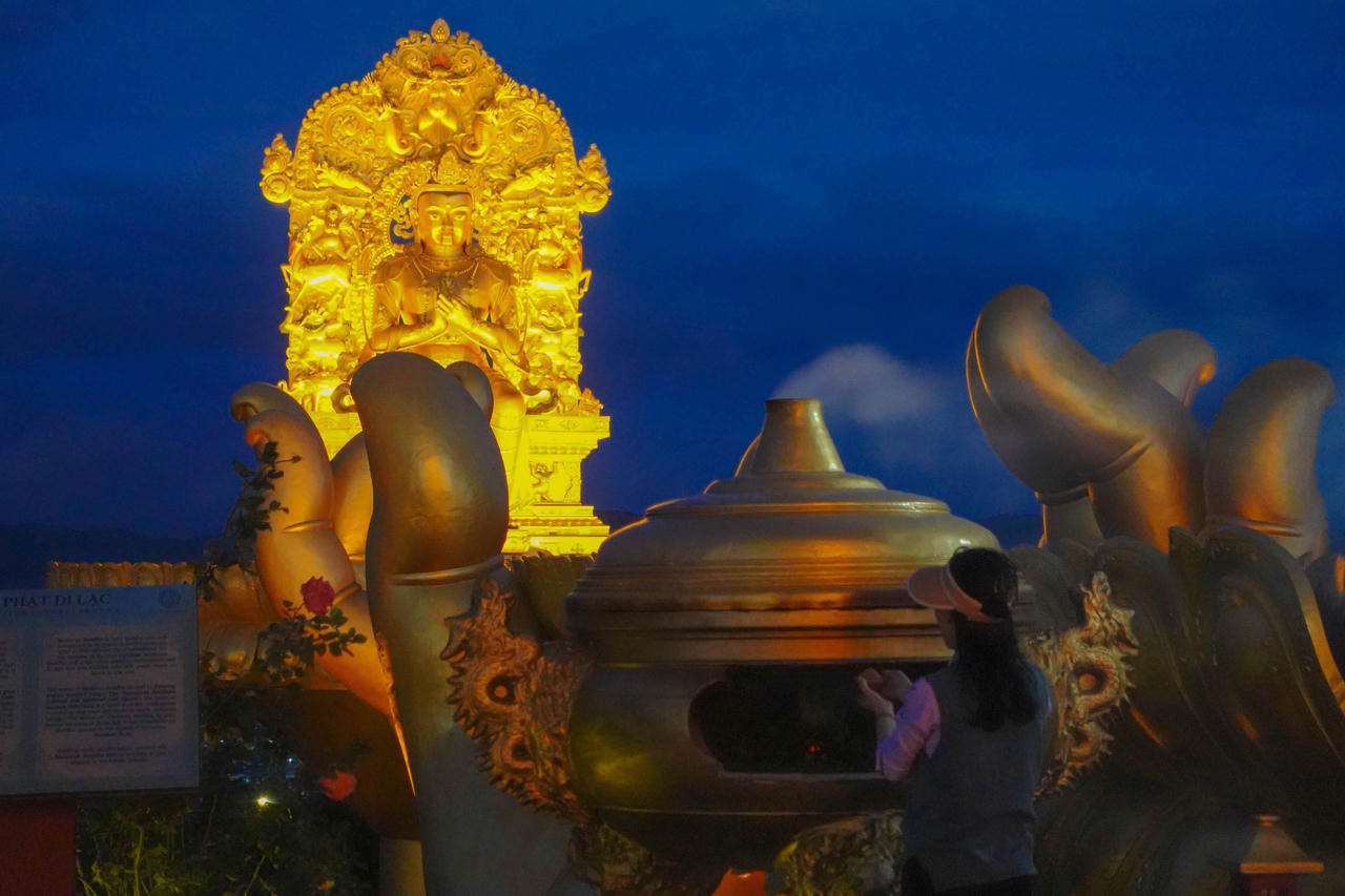 Cảm nhận năng lượng tinh khiết, giải phóng âu lo tại đêm Samten Hills Dalat