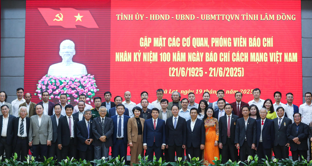 Báo Pháp luật Việt Nam đạt 2 giải Báo chí Lâm Đồng