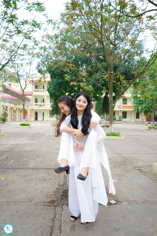 Chân dung cô gái xứ Lạng tặng hoa Chủ tịch Kim Jong Un